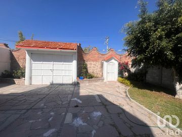Venta de Casa Colonial en San Juan del Río Qro. Col. Granjas Banthí