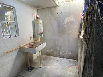 Casa en venta en 2a cerrada de los Arrayanes, los Héroes II SECC. Bosques, Tecamac, Edo. Méx.