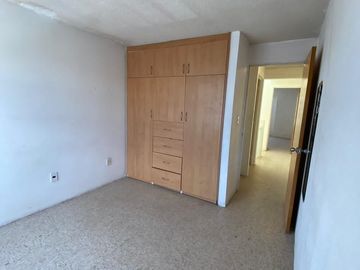 Casa en venta en 2a cerrada de los Arrayanes, los Héroes II SECC. Bosques, Tecamac, Edo. Méx.