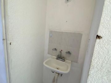 Casa en venta en 2a cerrada de los Arrayanes, los Héroes II SECC. Bosques, Tecamac, Edo. Méx.