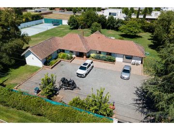 Casa en Venta Amoblada, Condominio San Carlos de la Esmeralda, Las Rastras, Talca.