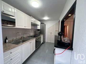 CASA EN VENTA DENTRO DE FRACCIONAMIENTO EN CUAJIMALPA DE MORELOS