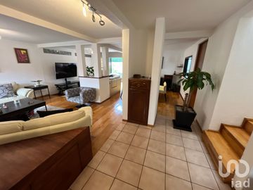 CASA EN VENTA DENTRO DE FRACCIONAMIENTO EN CUAJIMALPA DE MORELOS