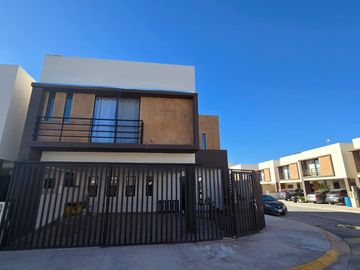 CASA DE 3 RECAMARAS EN VENTA, CANTO DE VERONA, CD JUAREZ