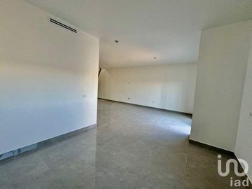 Casa en Venta Zona Dorada, Privada Villas San Ángel, recién construida con Recámara en planta baja