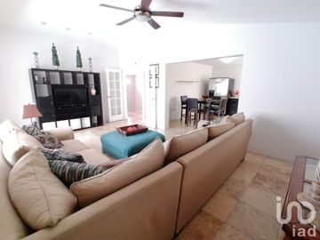 Casa en Venta + Departamento. Fracc. Los Pinos, Mexicali. +600 mts de terreno, 5 recámaras.