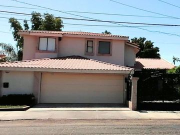 Casa en Venta + Departamento. Fracc. Los Pinos, Mexicali. +600 mts de terreno, 5 recámaras.