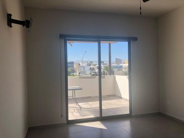 Casa sola en venta en Villas Coloniales, Apodaca, Nuevo León