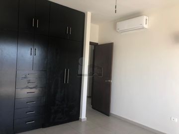 Casa sola en venta en Villas Coloniales, Apodaca, Nuevo León