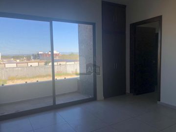 Casa sola en venta en Villas Coloniales, Apodaca, Nuevo León
