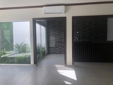 Casa sola en venta en Villas Coloniales, Apodaca, Nuevo León