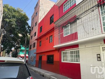 VENTA DE CASA EN CHURUBUSCO (7 DEPARTAMENTOS)