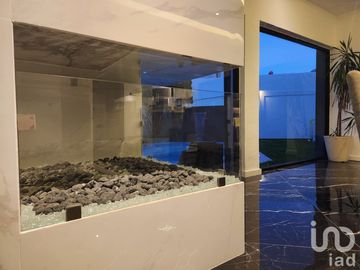RESIDENCIA EN VENTA DE 5 RECAMARAS Y ALBERCA, BAUDELIO PELAYO, CD JUAREZ, CHIH
