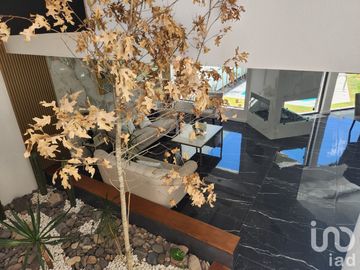 RESIDENCIA EN VENTA DE 5 RECAMARAS Y ALBERCA, BAUDELIO PELAYO, CD JUAREZ, CHIH