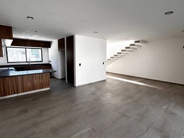 CASA EN VENTA EN PRESERVE JURIQUILLA $4.19 MDP