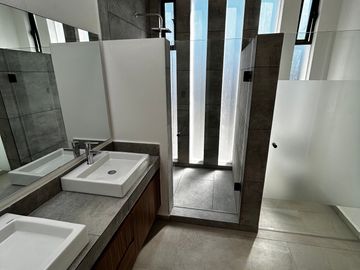 CASA EN VENTA EN PRESERVE JURIQUILLA $4.19 MDP