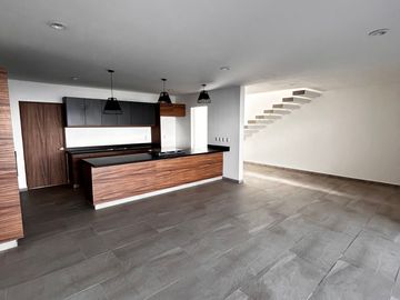 CASA EN VENTA EN PRESERVE JURIQUILLA $4.09 MDP