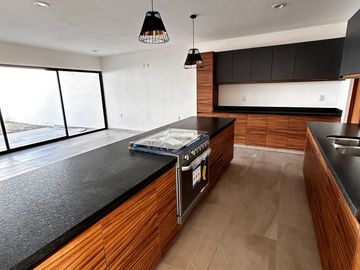 CASA EN VENTA EN PRESERVE JURIQUILLA $4.09 MDP