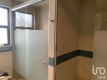 Casa en condominio con vigilancia, muy buena ubicación y excelentes ambientes.