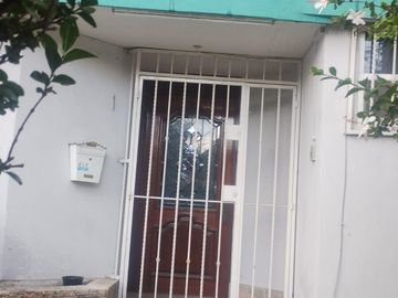 En Venta Casa en los Cipreses, Por Puerta de Hierro
