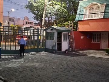 CASA EN VENTA EN CONJUNTO RESIDENCIAL NIZA