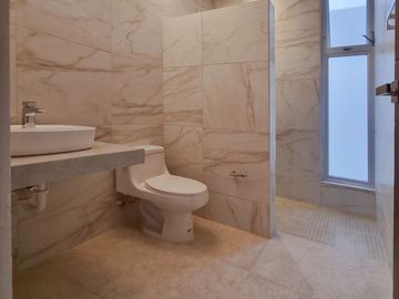 Casa en venta en Col. Nueva Yucatán a estrenar, con excelentes acabados