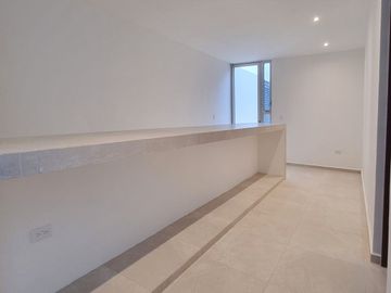 Casa en venta en Col. Nueva Yucatán a estrenar, con excelentes acabados