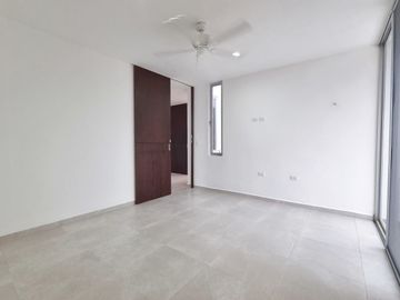 Casa en venta en Col. Nueva Yucatán a estrenar, con excelentes acabados