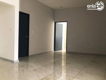 Casa en Venta  por Avenida Universidad
