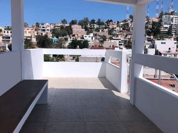 Casa en Venta  por Avenida Universidad
