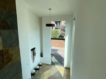CASA ESPECTACULAR EN BOSQUE ESMERALDA