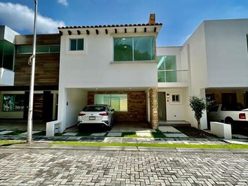 Casa en  Venta en Cholula de 3 recamaras en fraccionamiento cerrado.