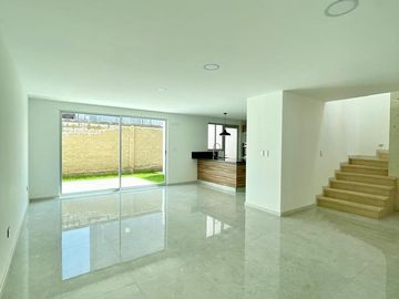 Casa en  Venta en Cholula de 3 recamaras en fraccionamiento cerrado.