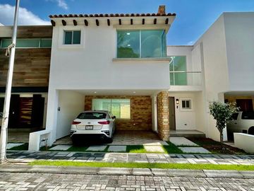 Casa en  Venta en Cholula de 3 recamaras en fraccionamiento cerrado.