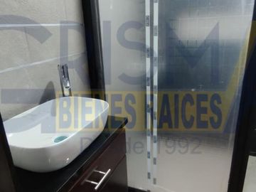CASA EN VENTA EN FRACCIONAMIENTO LA HERRADURA