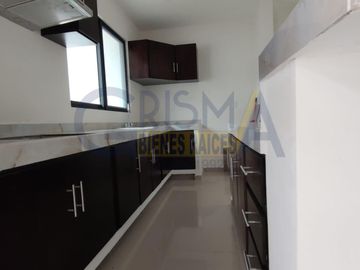 CASA EN VENTA EN FRACCIONAMIENTO LA HERRADURA