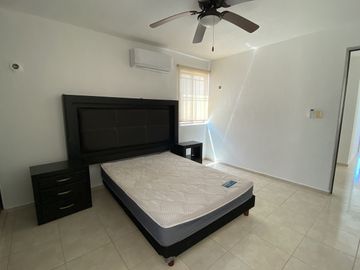 Casa Amueblada en Renta/Venta en Las Americas II