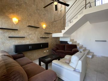 Casa Amueblada en Renta/Venta en Las Americas II