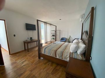 Casa Colonial en VENTA en el CENTRO en el barrio de Santiago para remodelar