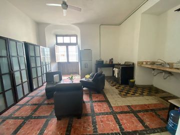 Casa Colonial en VENTA en el CENTRO en el barrio de Santiago para remodelar