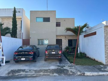 Casa en venta en Mérida, Fraccionamiento Las Americas