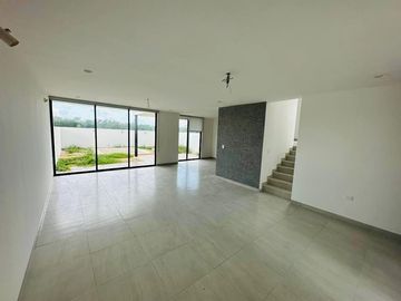 Casa en Renta y Venta, La casa del Cenote en TAMORA, Conkal, Mérida