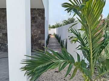 Casa en Renta y Venta, La casa del Cenote en TAMORA, Conkal, Mérida