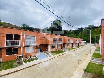 Venta de Casa en Popayán, en Bosques de Castilla B/ Pueblillo
