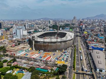 Precio Rebajado Local Comercial + 3 estacionamientos en vía expresa