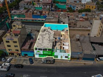 Precio Rebajado Local Comercial + 3 estacionamientos en vía expresa