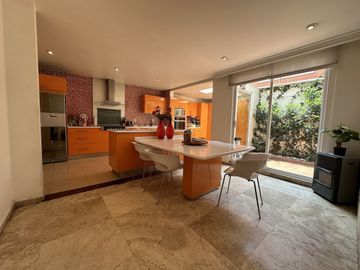 CASA EN CONDOMINIO A LA VENTA EN INTERLOMAS (S)