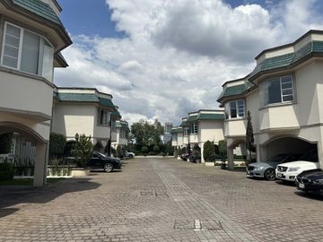 CASA EN CONDOMINIO A LA VENTA EN INTERLOMAS (S)