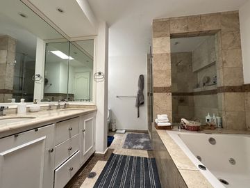 CASA EN CONDOMINIO A LA VENTA EN INTERLOMAS (S)