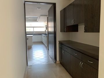 EXCELENTE DEPARTAMENTO A LA VENTA  EN BOSQUE DE TORONJOS (S)
